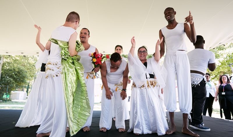 Les danseurs de la Compagnie Etoile d’Orient du Foyer Saint-Louis