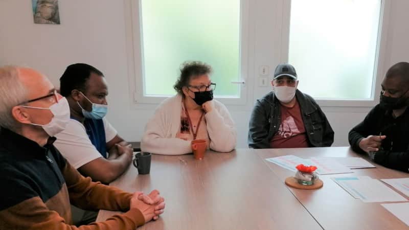 Les résident de la Résidence Accueil de Luppé en réunion