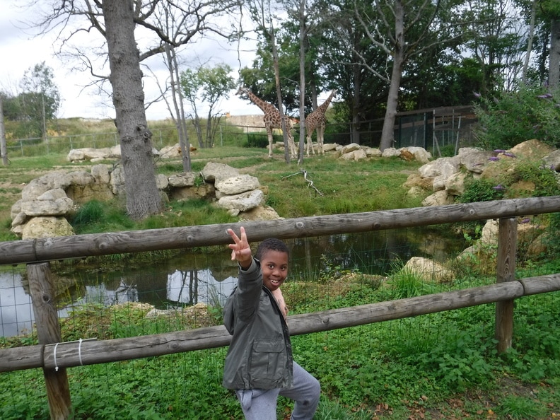 Un élève de l'IME au zoo