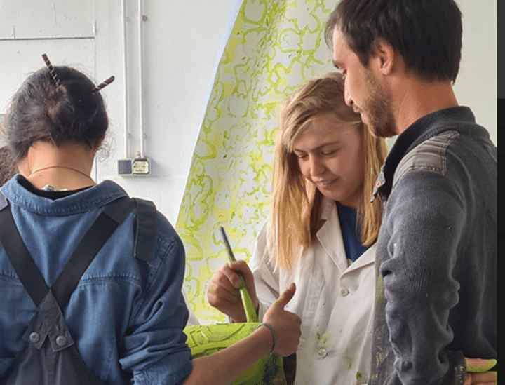 Les jeunes en plein atelier