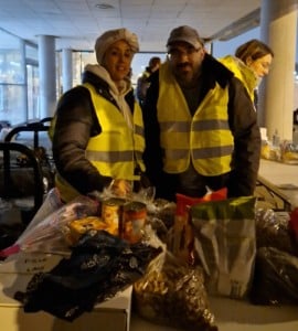 Rabah Simon à gauche, porteuse du projet des Maraudes