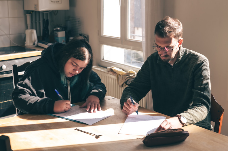 Jeune accompagné par le SAMSAH et un professionnel